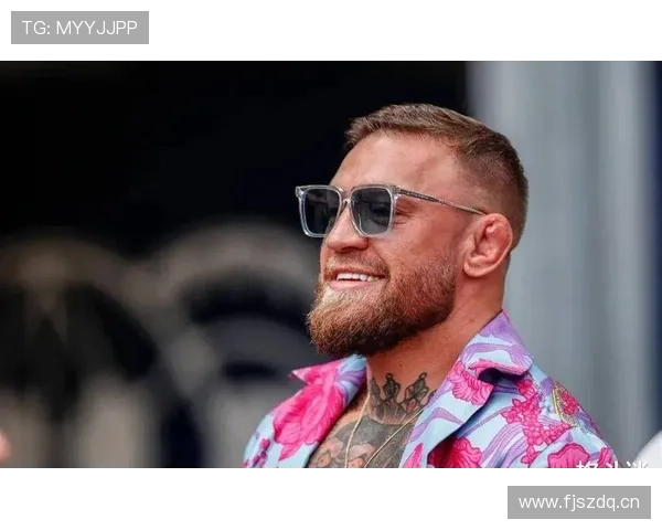 康纳·麦格雷戈在家喝杯咖啡都要配保镖站岗？