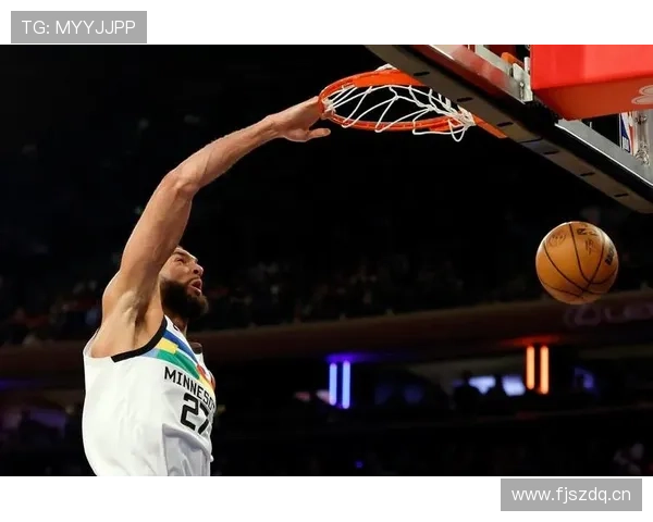 戈贝尔挡拆吸引防守提升内线效率拉开球队空间